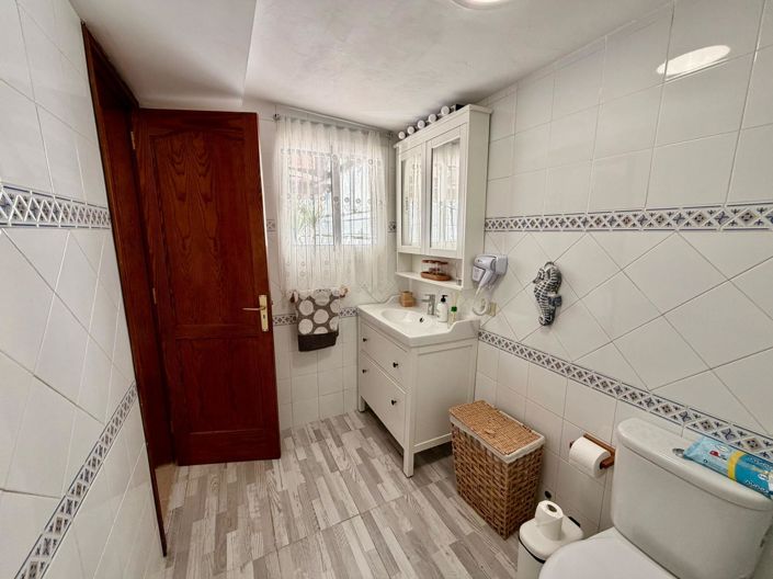 Image No.38-3 Bed Bungalow for sale