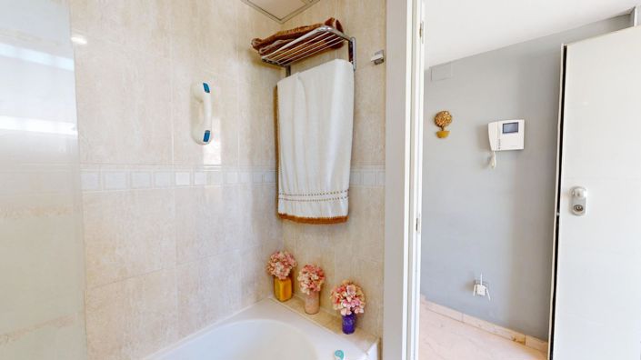 Image No.25-3 Bed Penthouse for sale