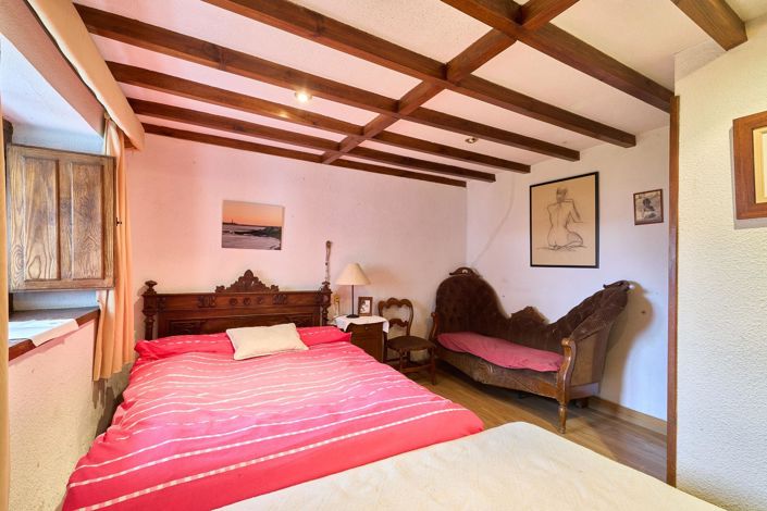 Image No.18-5 Bed Country House for sale