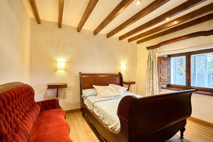 Image No.22-5 Bed Country House for sale