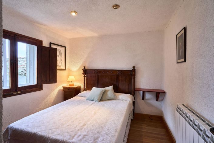 Image No.27-5 Bed Country House for sale