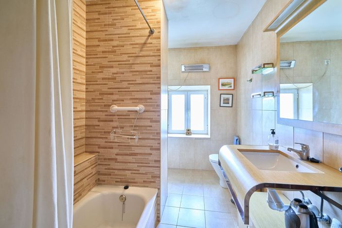 Image No.30-5 Bed Country House for sale