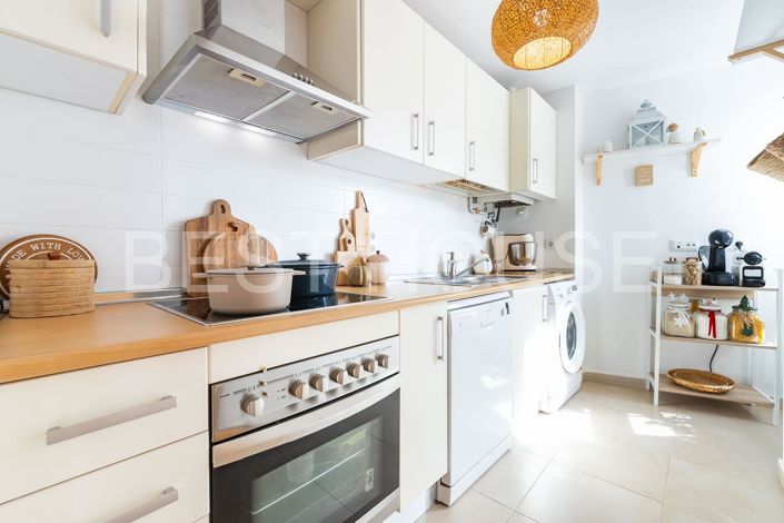 Image No.32-3 Bed Apartment for sale