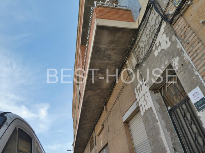 Image No.17-3 Bed Flat for sale