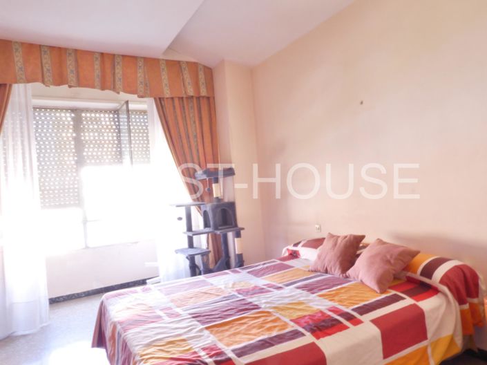 Image No.18-3 Bed Flat for sale