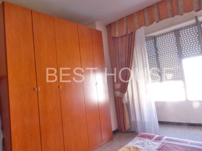 Image No.19-3 Bed Flat for sale