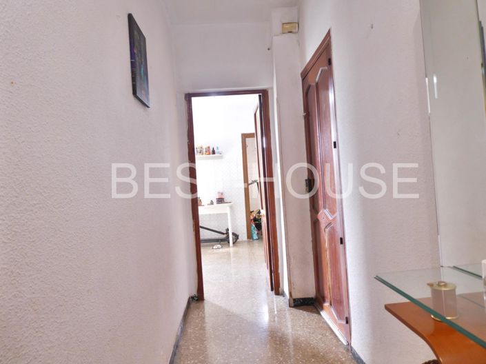 Image No.24-3 Bed Flat for sale