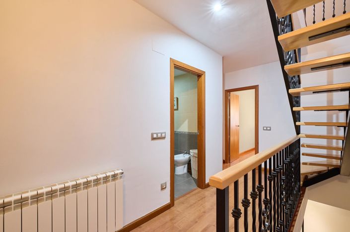 Image No.16-3 Bed Property for sale