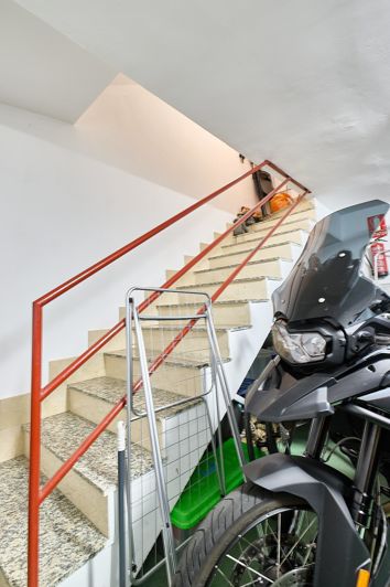 Image No.17-3 Bed Property for sale