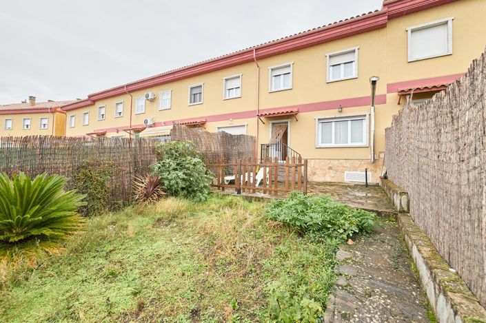 Image No.2-3 Bed Property for sale