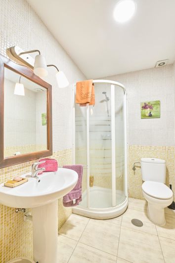 Image No.29-3 Bed Property for sale