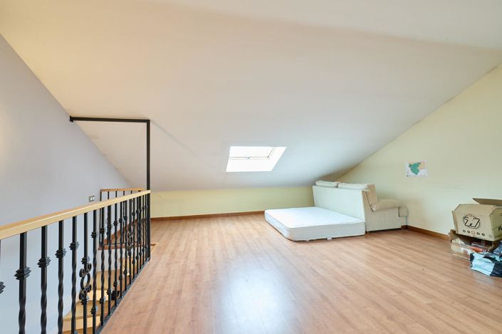 Image No.31-3 Bed Property for sale