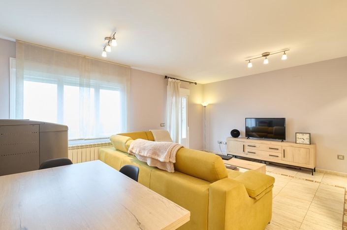 Image No.4-3 Bed Property for sale