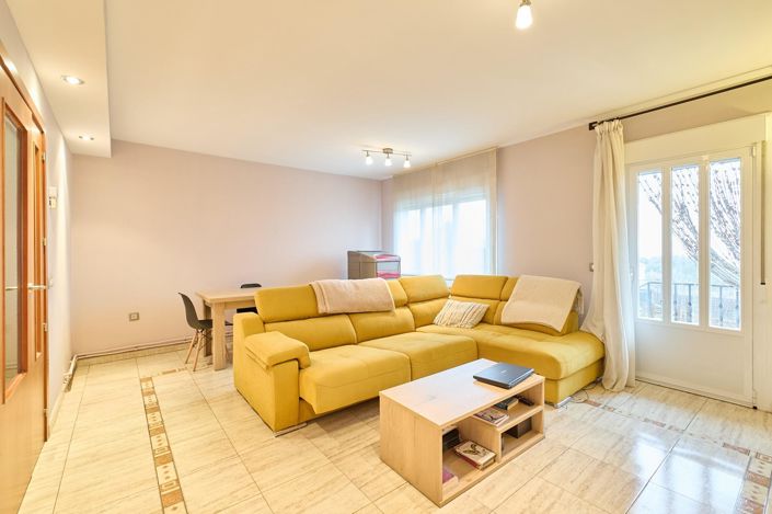 Image No.6-3 Bed Property for sale