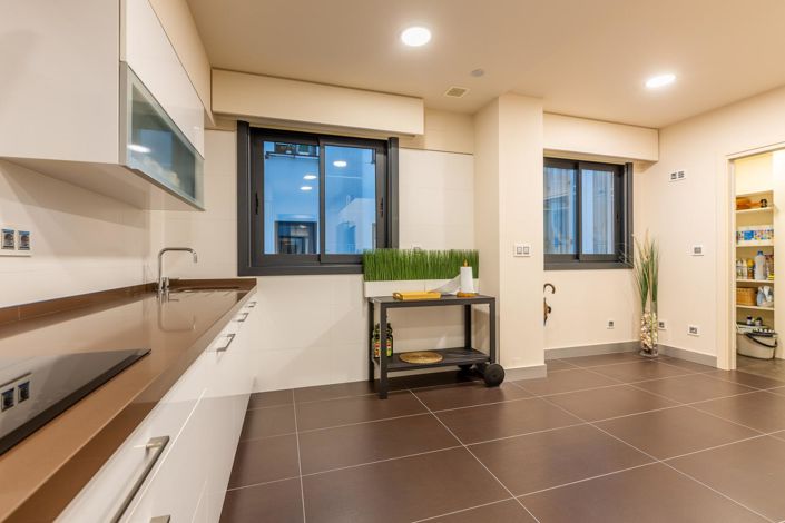 Image No.16-3 Bed Flat for sale