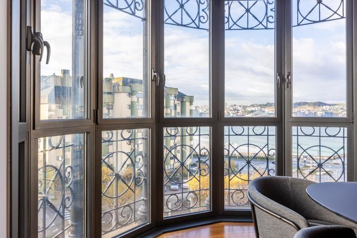 Image No.29-3 Bed Flat for sale