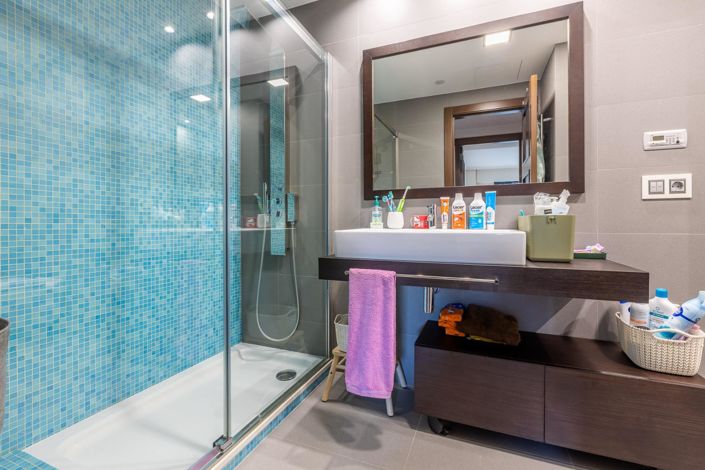 Image No.32-3 Bed Flat for sale