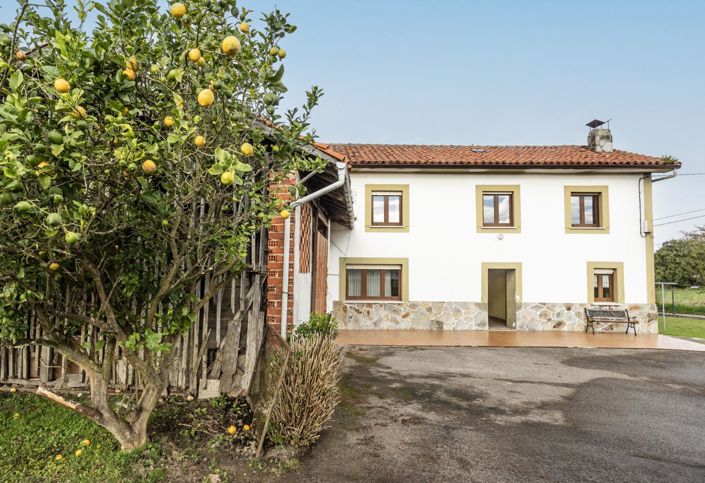 Image No.2-Maison de campagne de 4 chambres à vendre à Cudillero