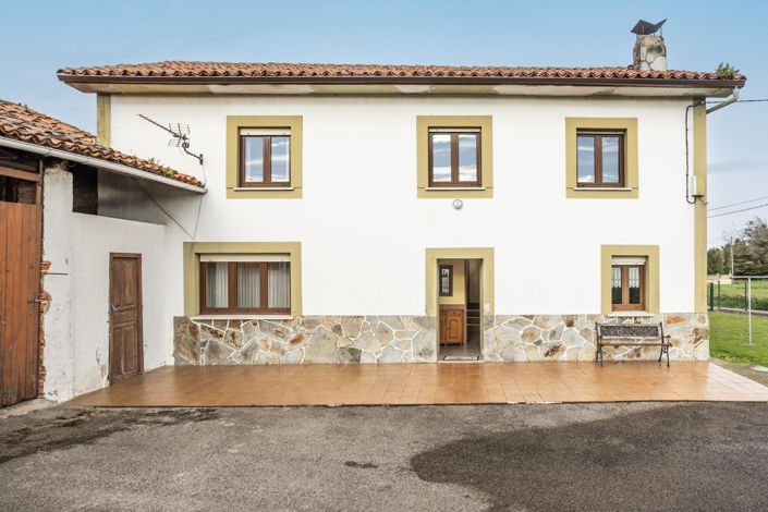 Image No.3-Maison de campagne de 4 chambres à vendre à Cudillero