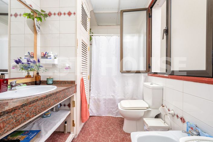 Image No.16-4 Bed Apartment for sale