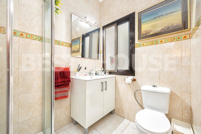 Image No.18-4 Bed Apartment for sale