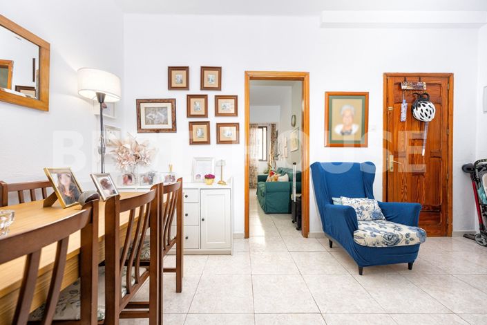 Image No.20-4 Bed Apartment for sale