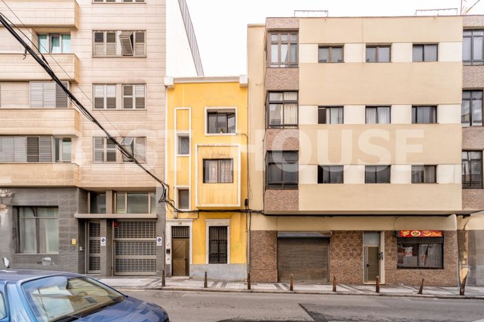 Image No.23-4 Bed Apartment for sale