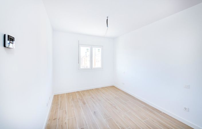 Image No.21-2 Bed Apartment for sale