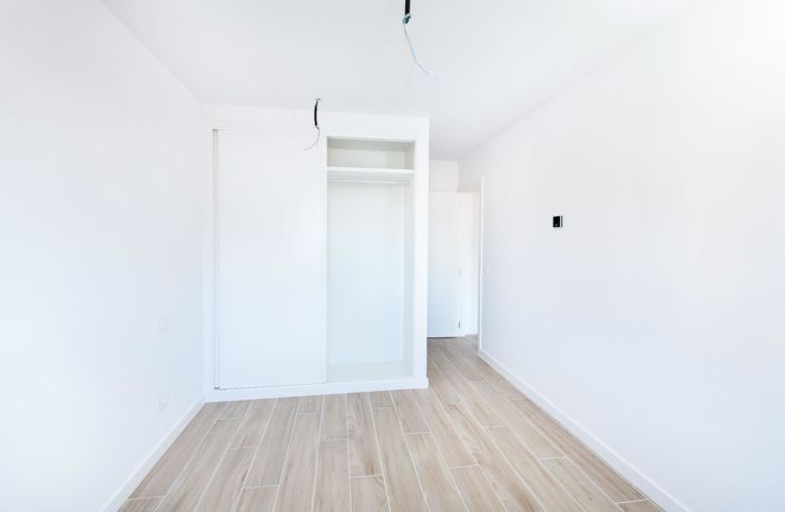 Image No.23-2 Bed Apartment for sale