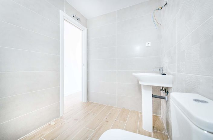 Image No.31-2 Bed Apartment for sale