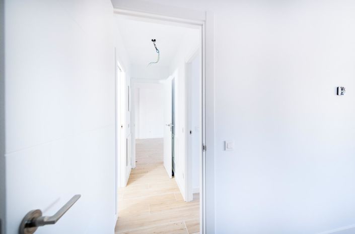 Image No.32-2 Bed Apartment for sale