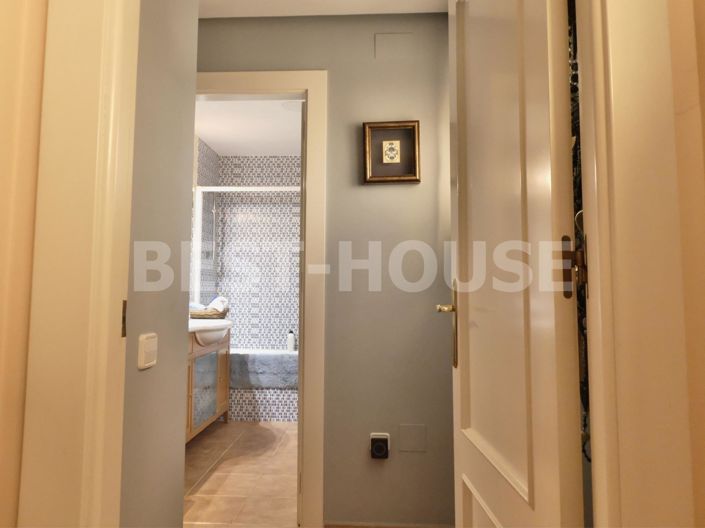 Image No.30-5 Bed Villa for sale