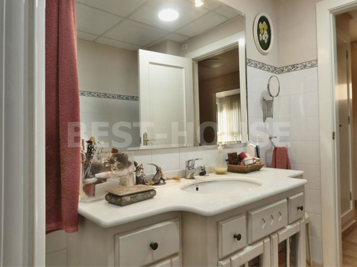 Image No.34-5 Bed Villa for sale