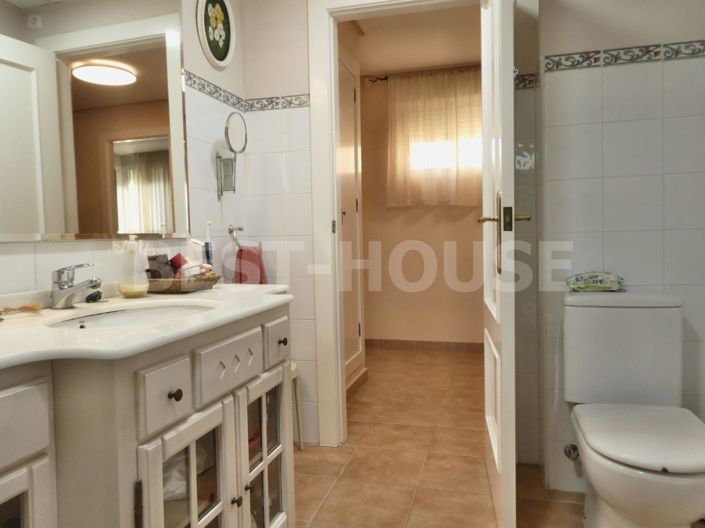 Image No.35-5 Bed Villa for sale