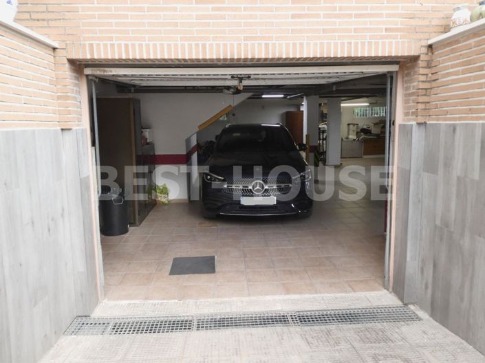 Image No.45-5 Bed Villa for sale