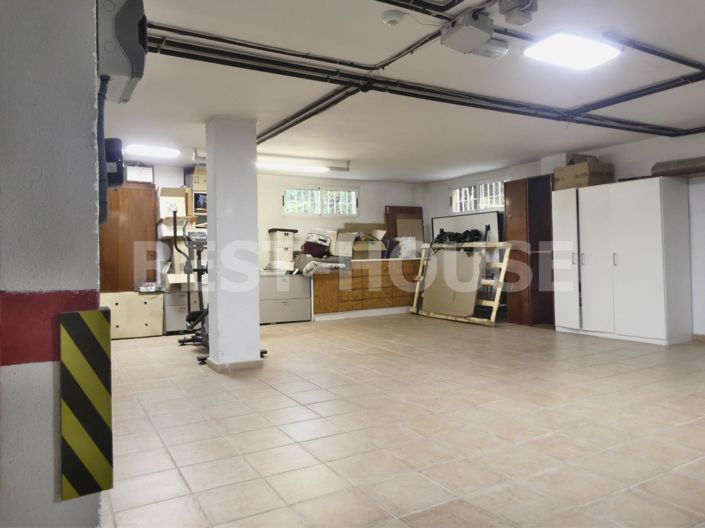 Image No.46-5 Bed Villa for sale