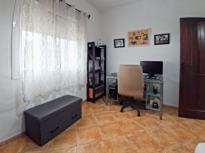 Image No.18-Villa de 4 chambres à vendre à Almogia