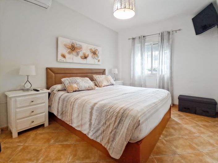 Image No.21-Villa de 4 chambres à vendre à Almogia