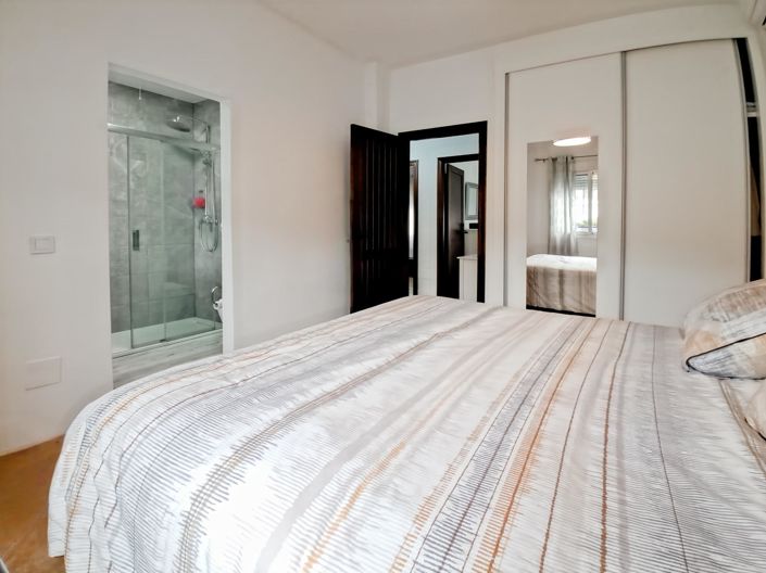 Image No.24-Villa de 4 chambres à vendre à Almogia