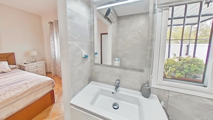 Image No.43-Villa de 4 chambres à vendre à Almogia