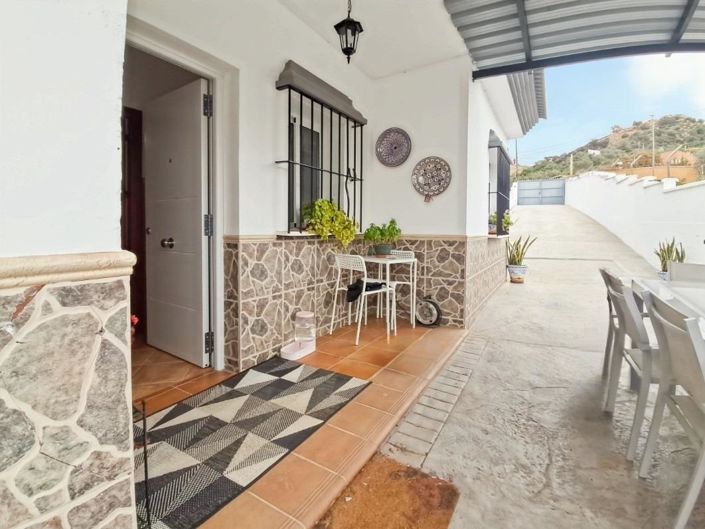 Image No.5-Villa de 4 chambres à vendre à Almogia