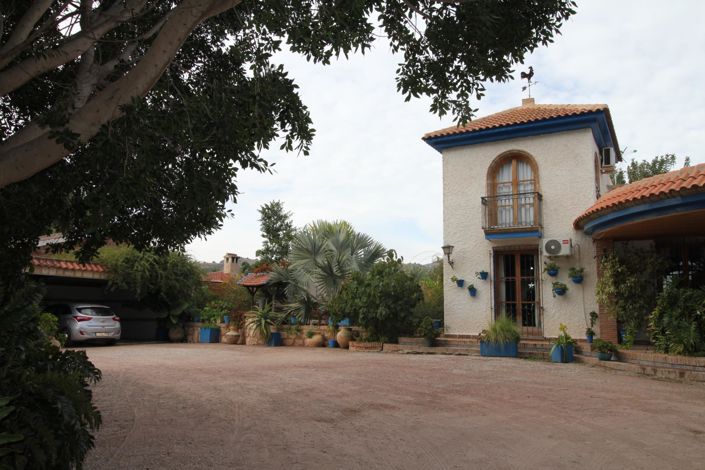 Image No.3-4 Bed Villa for sale