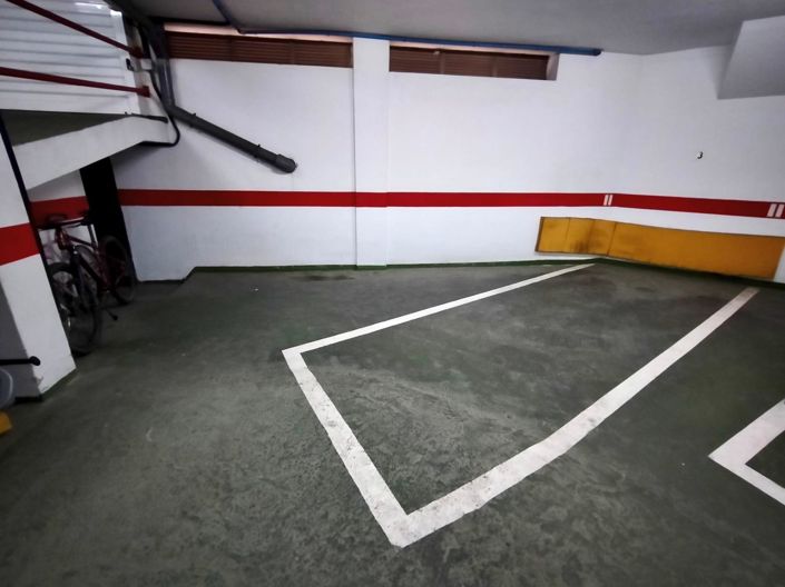 Image No.10-3 Bed Flat for sale