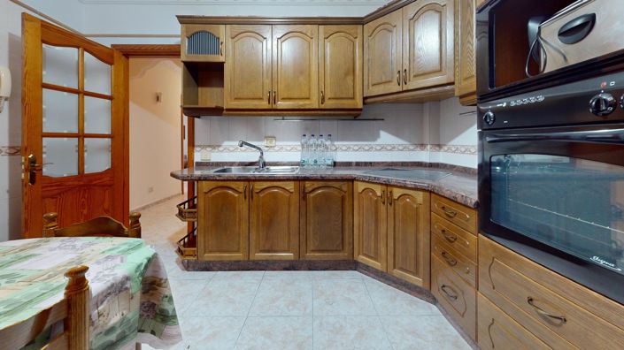 Image No.13-3 Bed Flat for sale