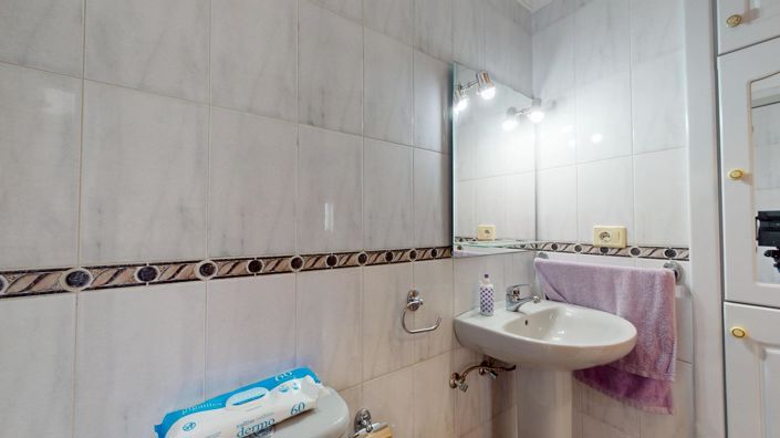 Image No.14-3 Bed Flat for sale