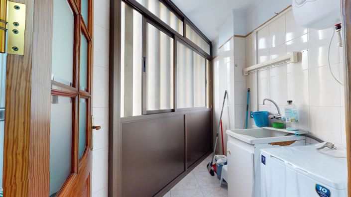 Image No.15-3 Bed Flat for sale