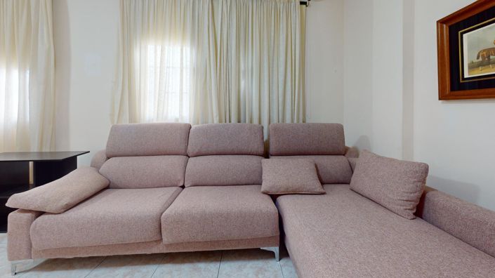 Image No.18-3 Bed Flat for sale