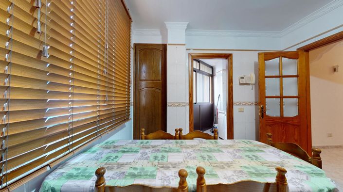 Image No.18-3 Bed Flat for sale