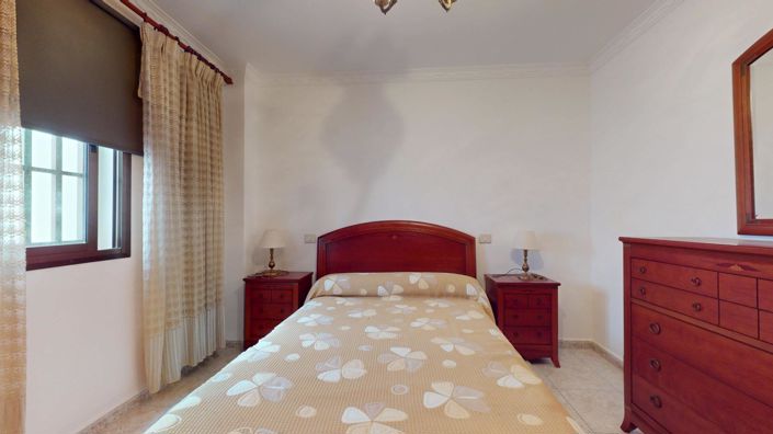 Image No.22-3 Bed Flat for sale