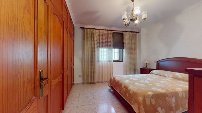 Image No.23-3 Bed Flat for sale